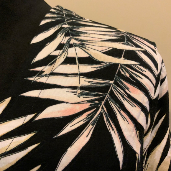 J. Jill palm short sleeve shirt - Picture 2 of 4